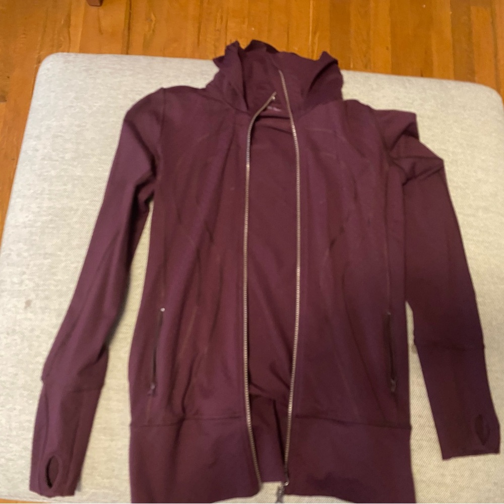 Lululemon Stride Jacket in Bordeaux Drama